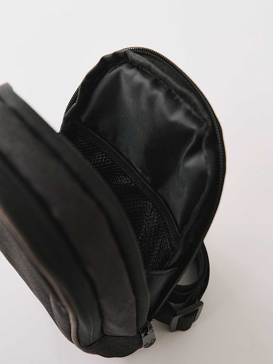 True Religion - SPORTY SLING BAG